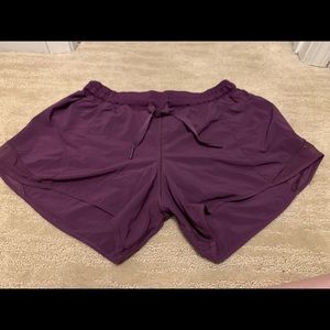 Lululemon Hotty Hot Short size 10